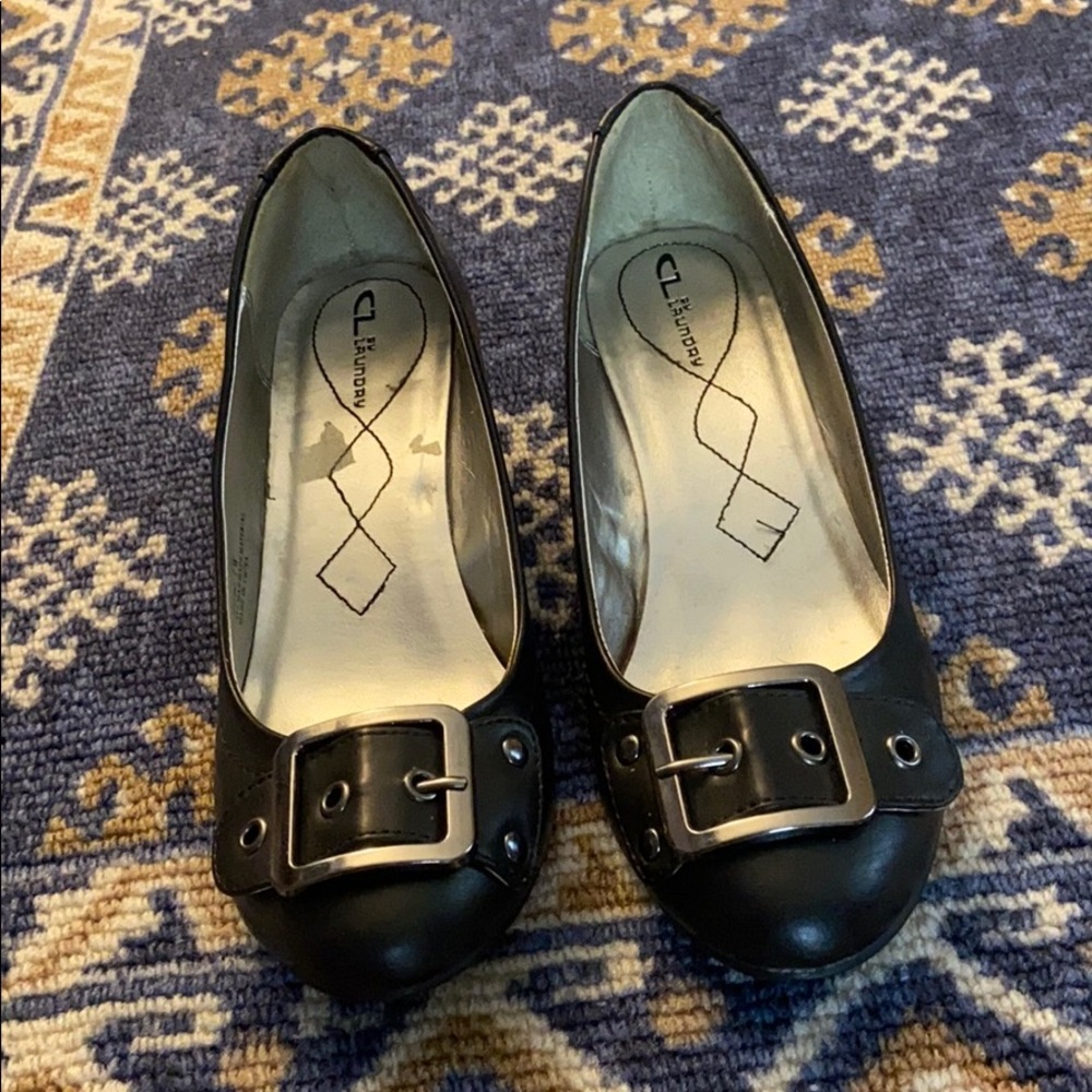 Chinese Laundry Buckle toe wedges